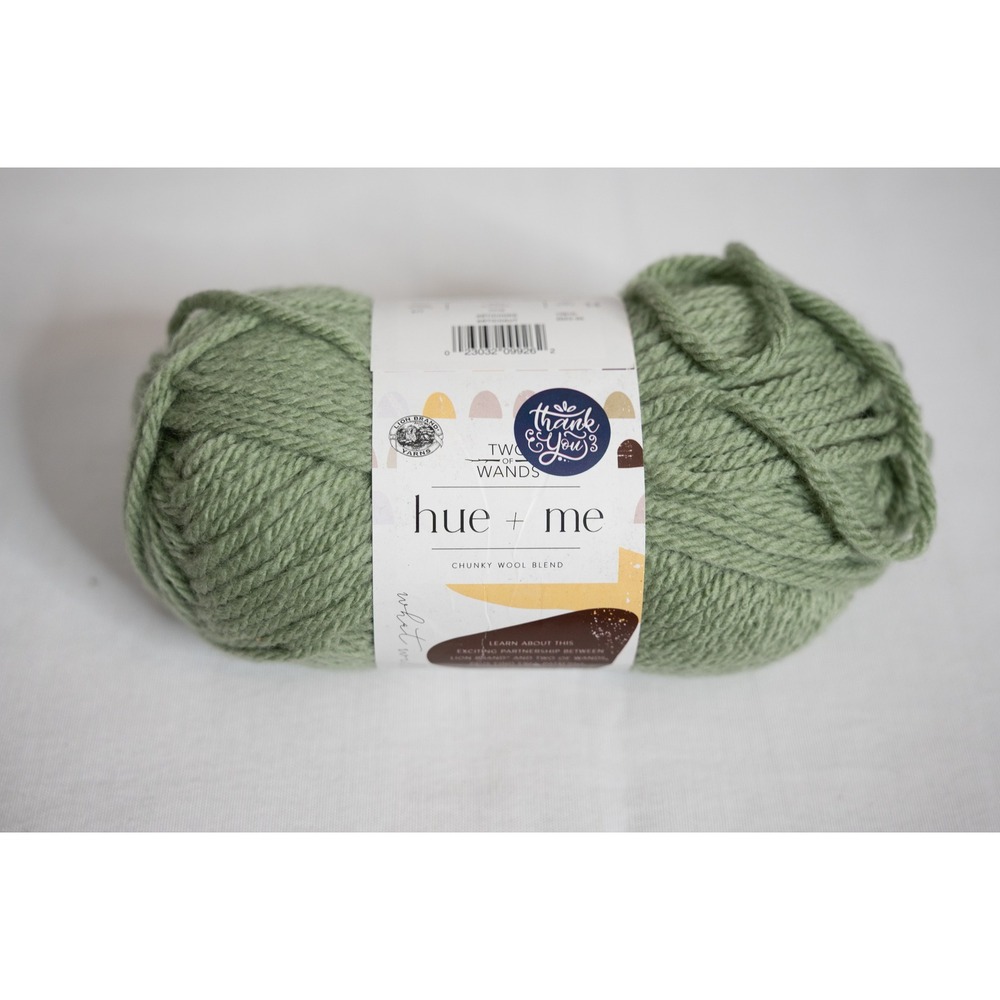 Hue + Me Two of Wands Yarn 171x Artichoke New Chunky Wool Blend Bulky 5 4.4 oz